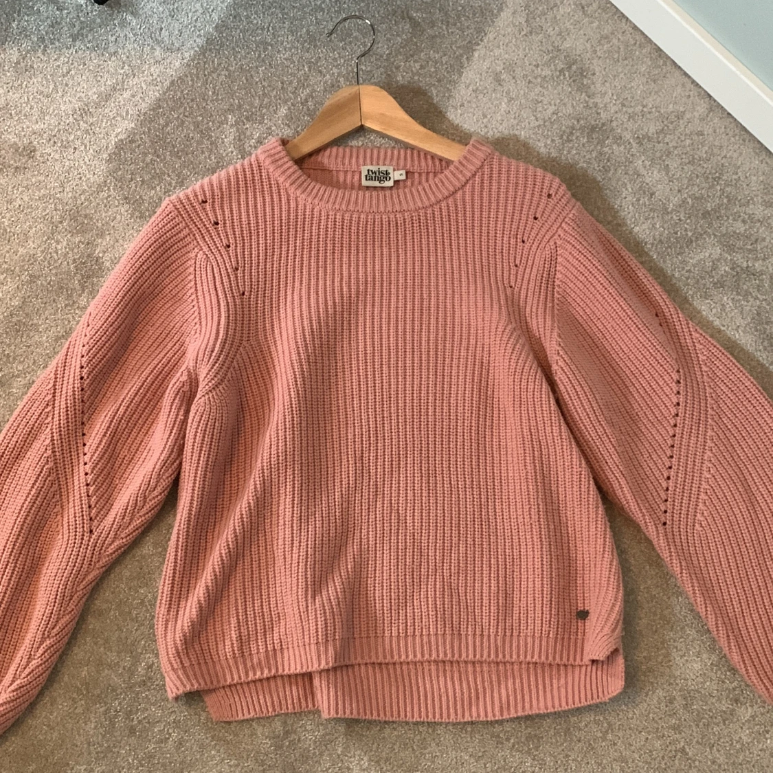 Rosa stickad tröja - 91