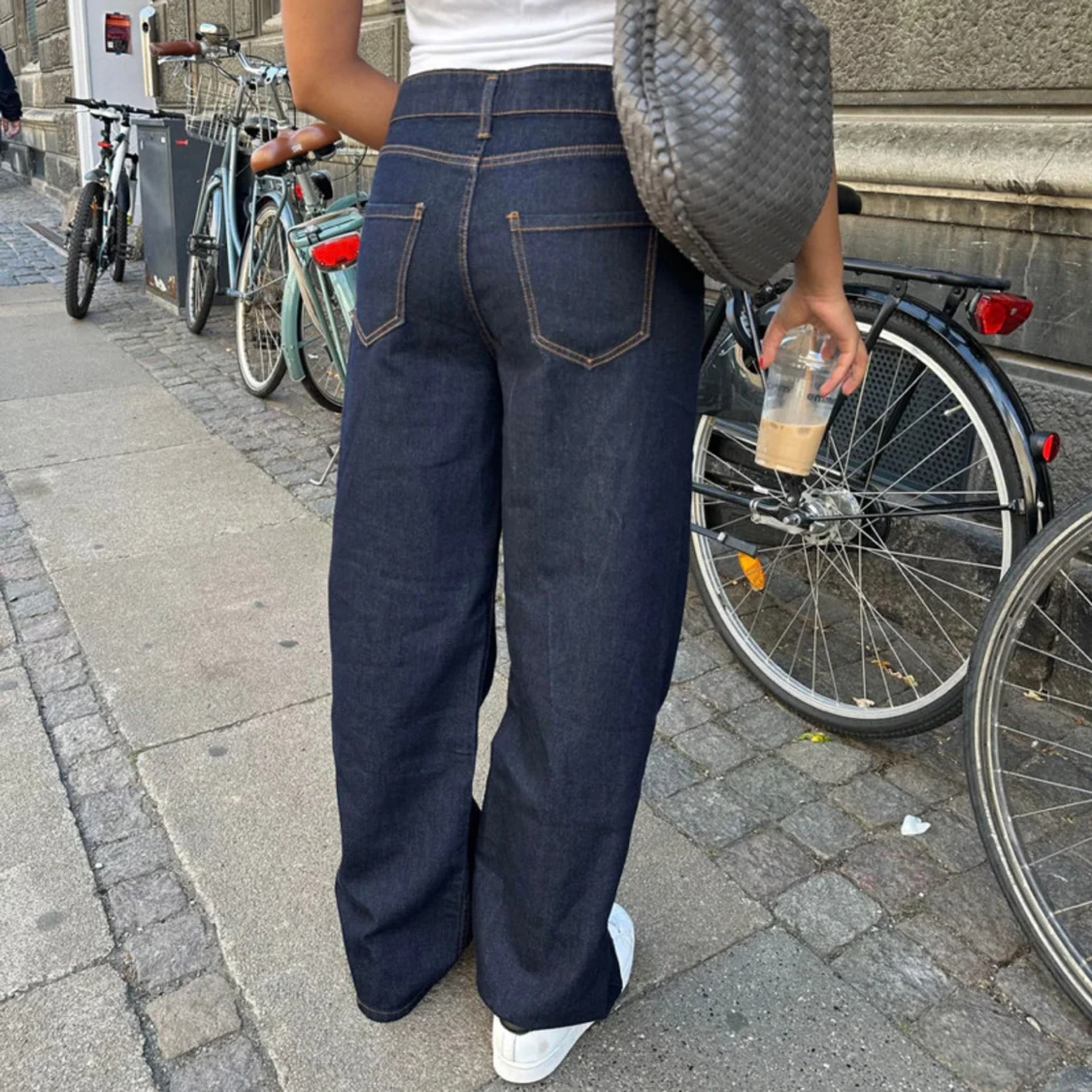 Mörkblå jeans - 91