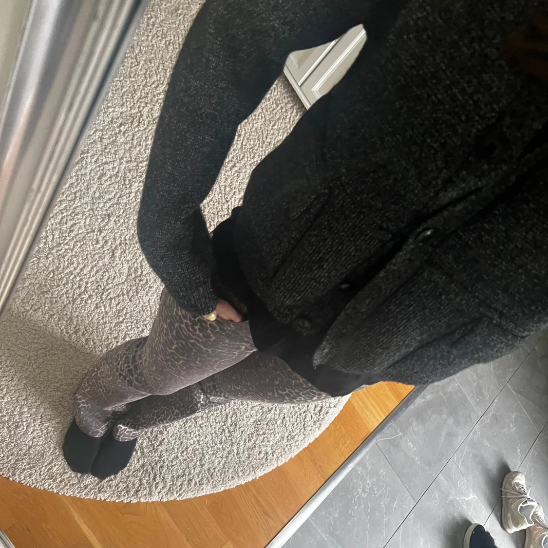 Grå leopardmönstrade byxor - 90