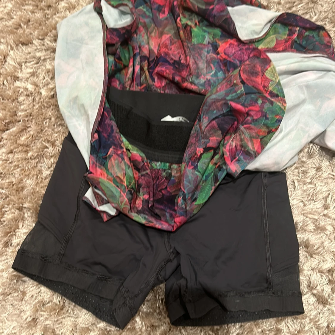 Blommig kjol från Lululemon - 93