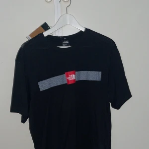 The north face t-shirts  - Aldrig använd, 10/10 skick