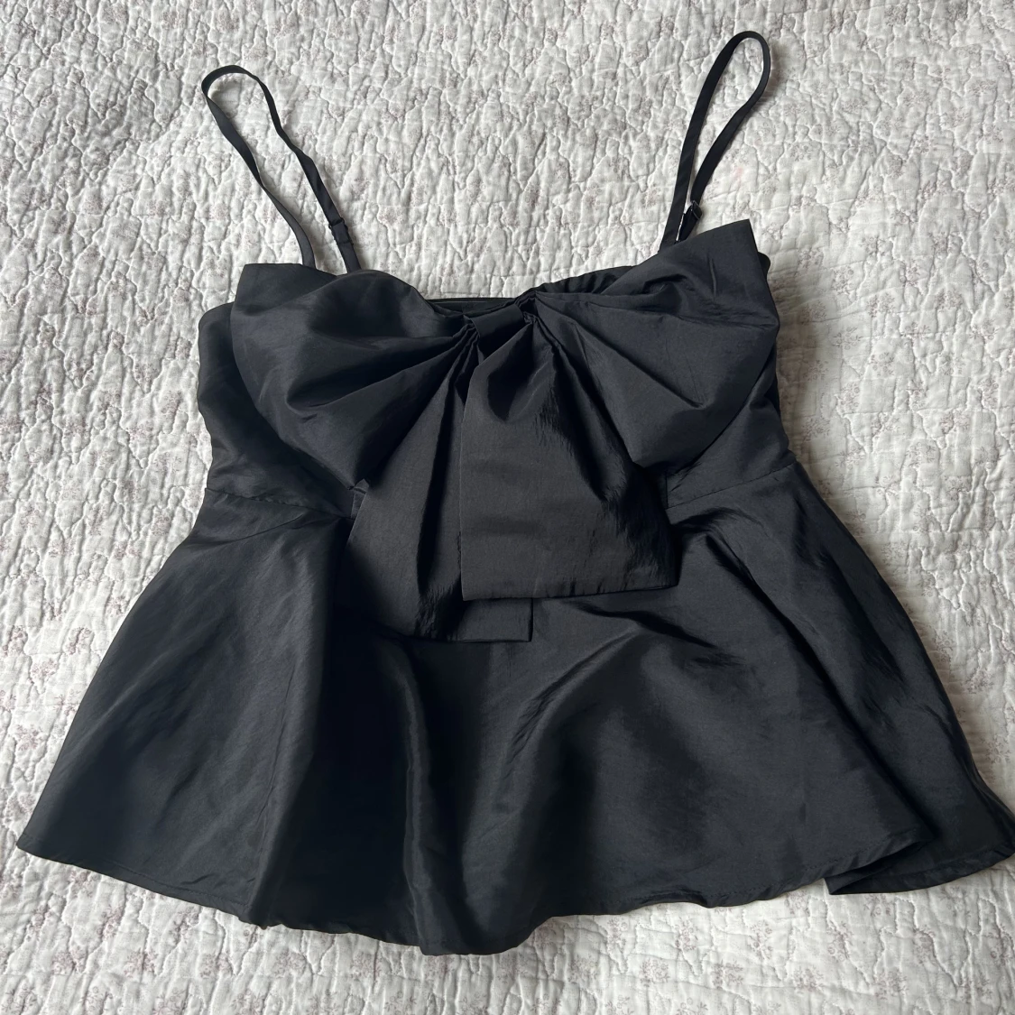 Topp med rosett  - 90