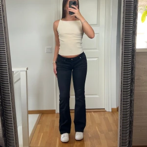 🖤✨ Bootcut jeans ✨🖤 - ❣️Svarta bootcut jeans i bra skick som inte kommer till användning ❣️