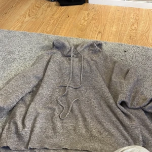 Stickad tröja🥰 - Lindex stickade tröja använder inte längre, JÄTTE skön!