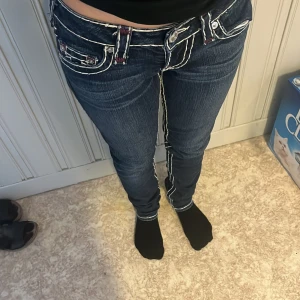 True religion jeans - Säljer mina True religion jeans för att dom ej passar på längden! :( Bra skick!
