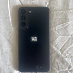 Samsung Galaxy S22 5G S901B 128GB - Oanvänd telefon, helt ny.  Kommer med boxen och allt som finns i den. 