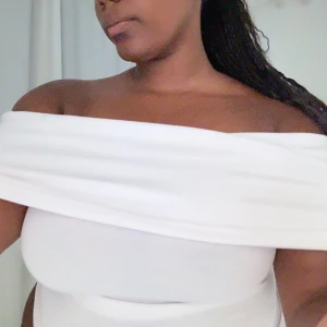 tröja  - ny skick utan prislapp 