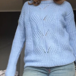 Stickad tröja - Super söt och jätte skön!!🥰