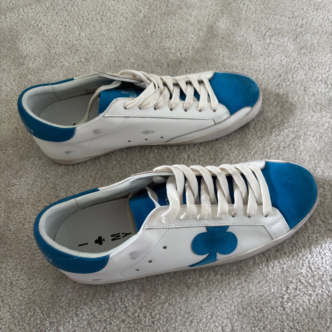 Säljer ett par The Gallerist skor!