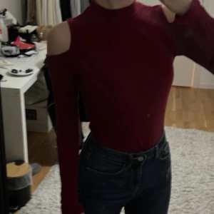 Tröja - Priset kan diskuteras. 