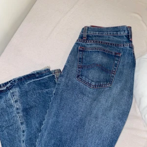 Jeans  - Passar mig i längden som är 172.