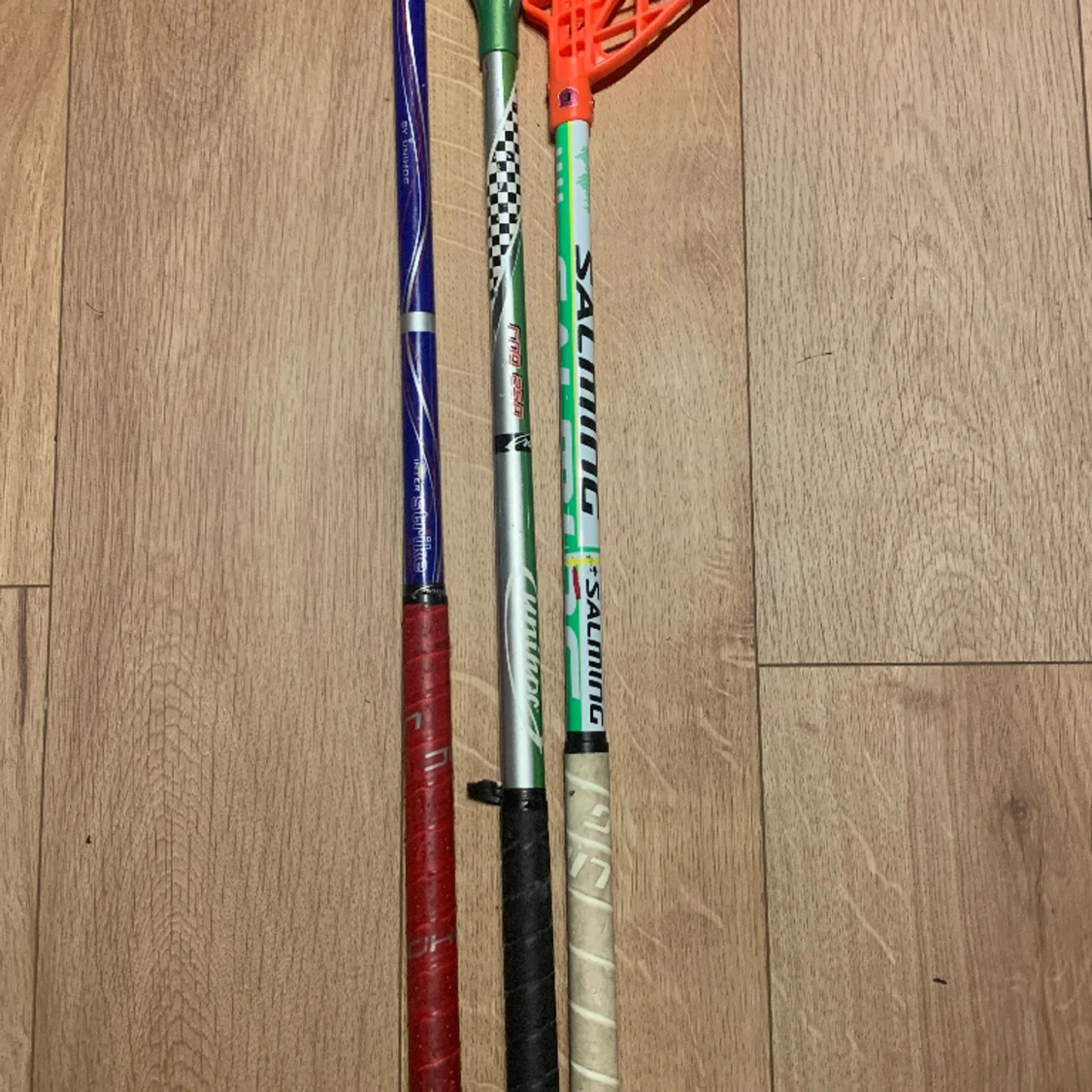 Tre innebandy klubbor