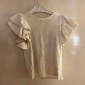 Vit topp - Bra skick 