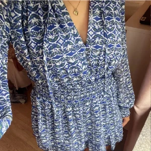 ZARA  - Superfin klänning från zara, tyvärr kom den inte till användning💋