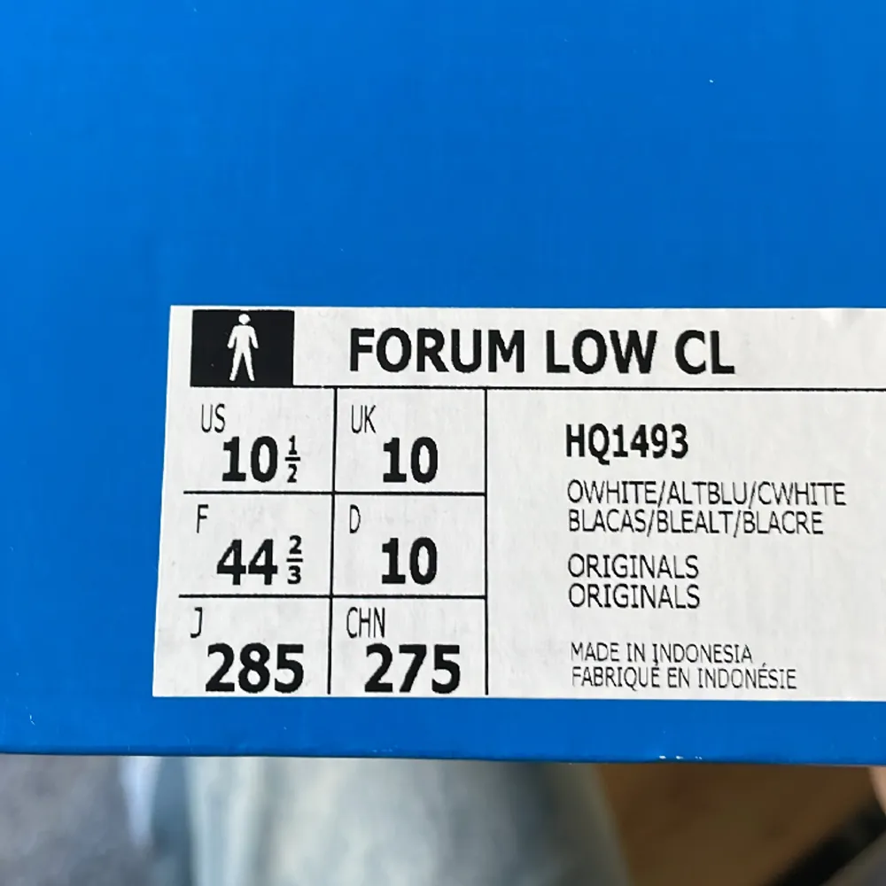 Ett par adidas forum low som jag säljer för att jagvinte använder dom längre. Skicket är okej därav priset och om du har fler frågor så skriv 💬 . Skor.