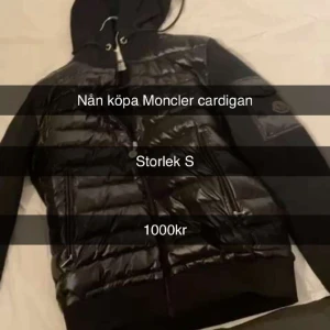 Moncler cardigan  - Knappast använda 