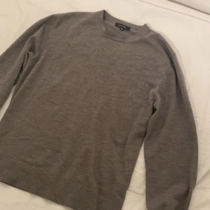 P&F - Paul & Friends tröja Grå  storlek M Merinoull 