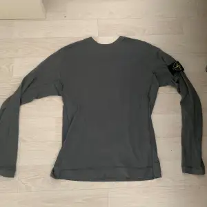 Stone island tröja storlek S i nyskick  Nypris 3249kr   Kan fraktas