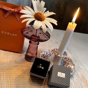 Ring Edblad  - Ring från Edblad det står ”Love” på den och den är i guld  Nyskick, om du vill ha den i en Edblad låda kostar det 15kr extra + frakt