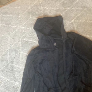 Tröja  - Det är en XS tröja från Cubus 