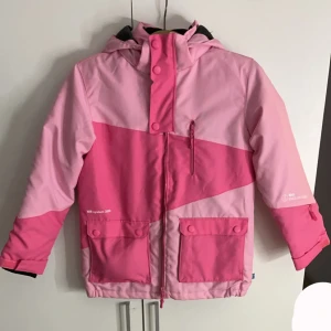 Rosa jacka  - Gullig rosa vinterjacka för barn