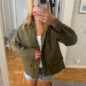 Carin Wester jacka - Skit cool jacka från Carin Wester!! 