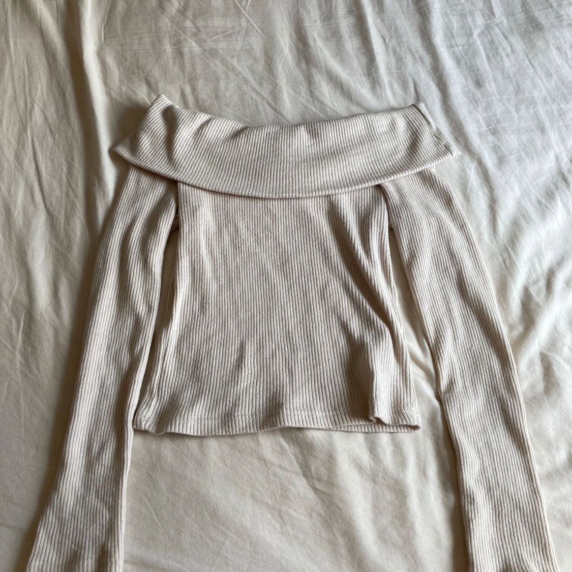 Off shoulder tröja - 90