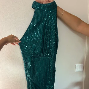 Festklänning  - Storlek 38, M