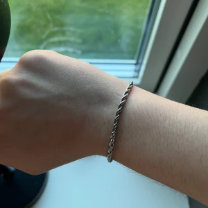 Armband  - Aldrig använt 