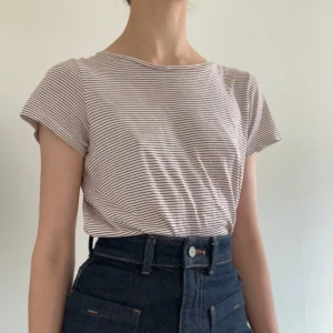 Filippa K T-shirt  - Knappt använd t-shirt från Filippa K 