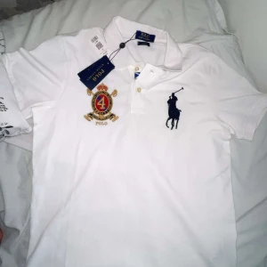 Ralph lauren pike  - Helt ny köpt för 1300kr