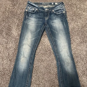 Miss me jeans - Jätte fina och är i strl w27, skriv priv för frågor och mer bilder lm det behövs!