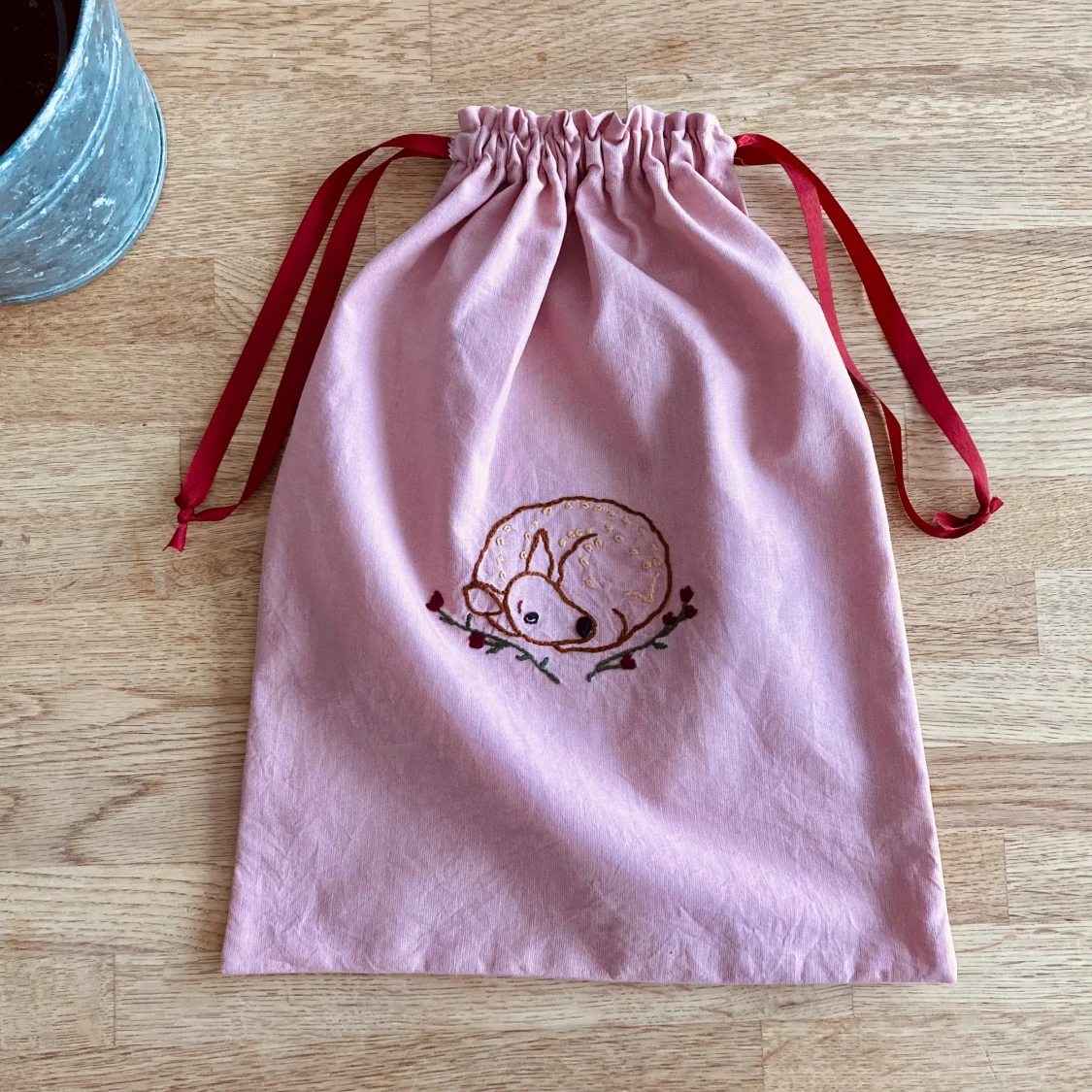 Hand embroidered pouch - 91