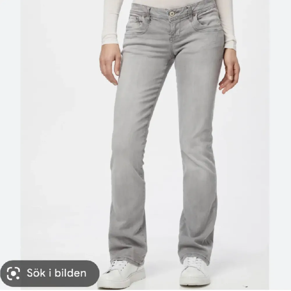 Säljer mina skit snygga LTB jeans helt oanvända storlek 27/30!  Kan mötas säljer för 350.💓. Jeans & Byxor.