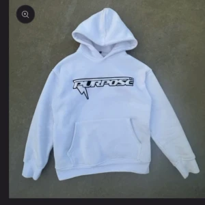 Purpose Hoodie  - Väldigt sällsynt klädmärke som startade igång för några månader. Tröjan har väldigt bra kvalite och är väldigt varm.   Obs bilden är från deras sida.   Skicka - Ny