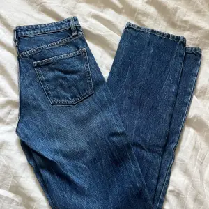 Mid rais zara jeans straight