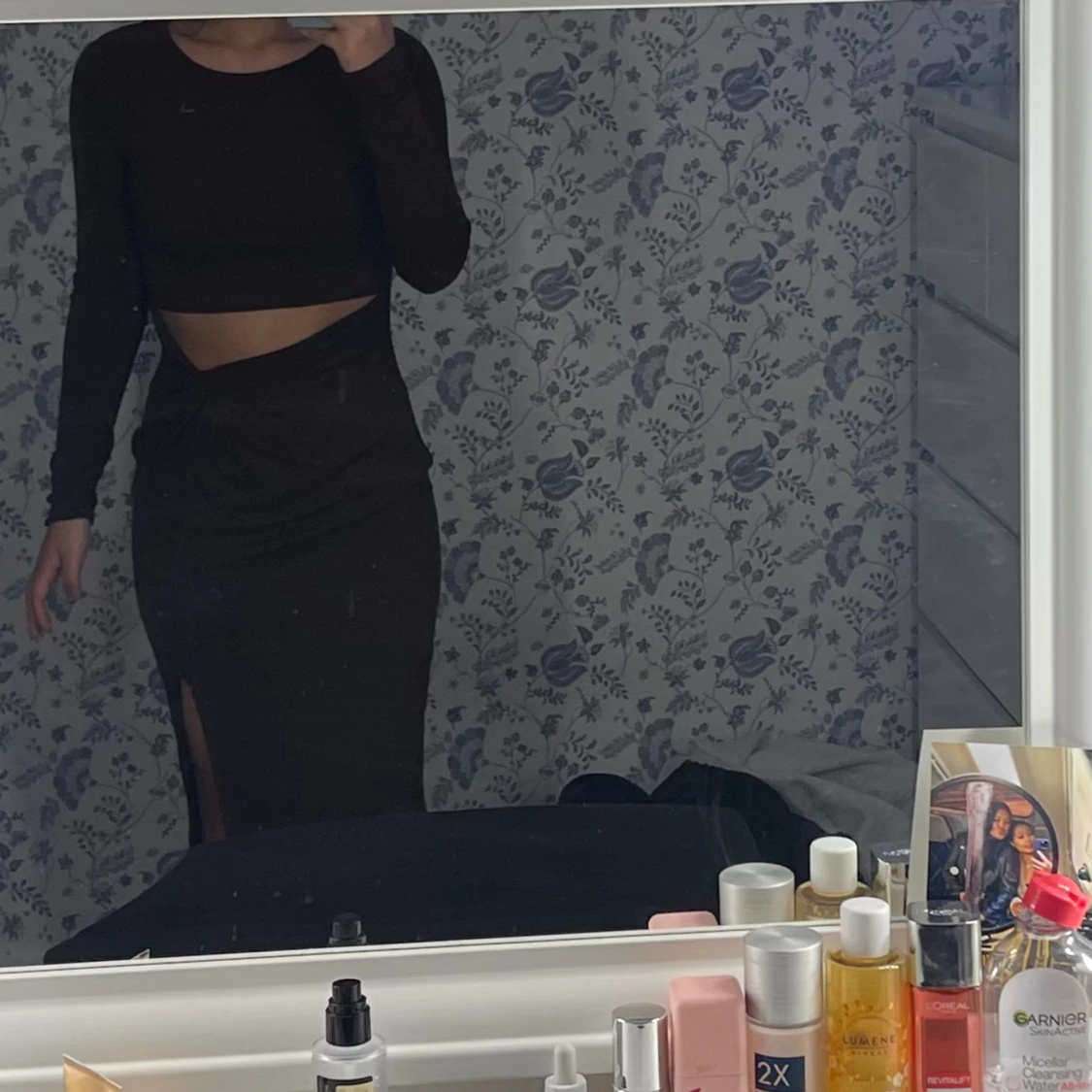 Brun klänning med slits 