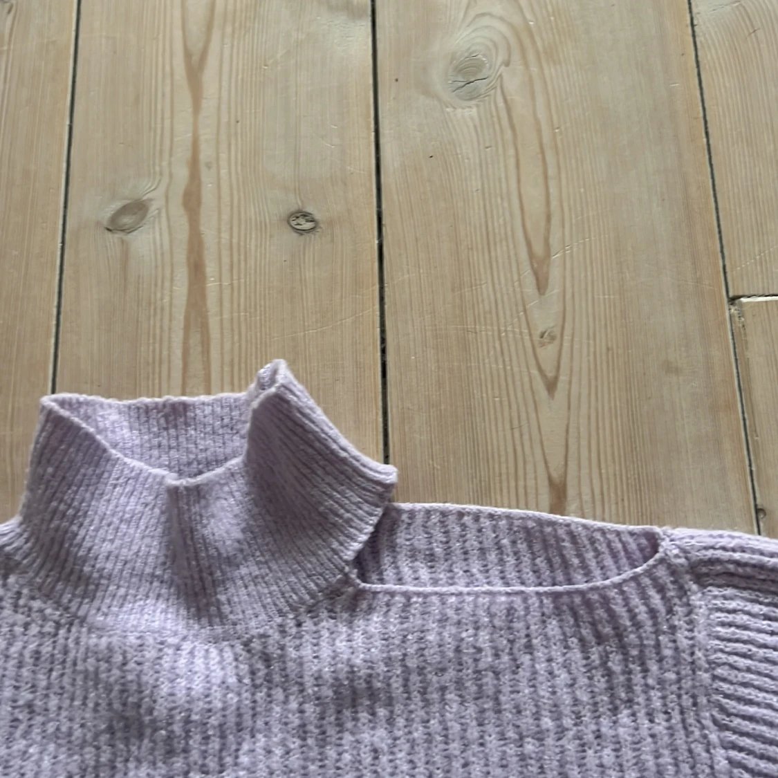 Lila stickad tröja - 90