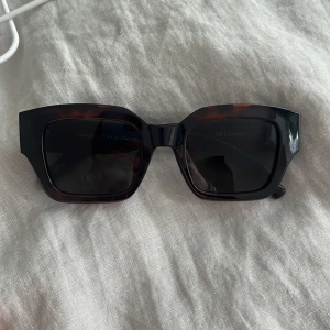 Solglasögon  - Solglasögon fina till sommaren! 💖