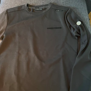 Sailracing tröja - Helt ny sail racing tröja mörkgrå  Storlek M 