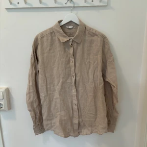 Linneskorta  - Oanvänd linneskjorta från cubus
