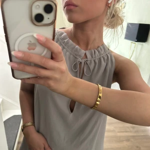 Topp - Supersöt topp, perfekt till tjejmiddag🫶🏽