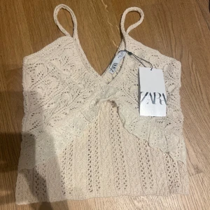 Zara topp - Zara topp  - Storlek S - Aldrig använd 