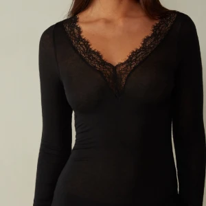 Intimissimi tröja - Super fin ny intimissimi tröja med spets 