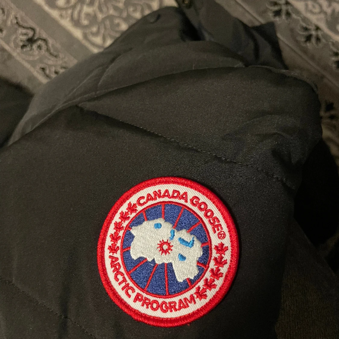 Canada Goose - 90