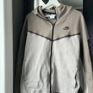 Nike tech fleece - Storlek m  Skick: skulle säga ungefär 7/10
