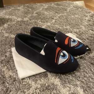 Hums skor aldrig använda - Aldrig använda hums skor i storlek 36