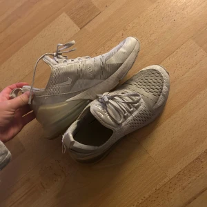 Nike air , 27C - I fint skick, men använda kan behövas en tvätt. Storlek 36,5