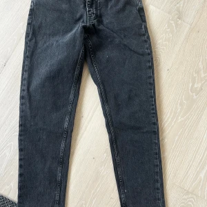 Oanvända - Helt oanvända jeans pga felköp. Storlek 29/30