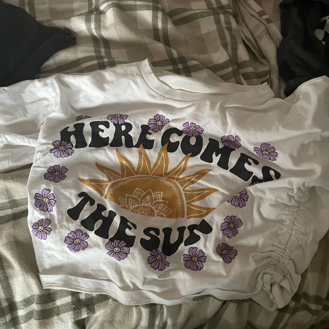 Säljer en Lindex tröja för barn  - 90